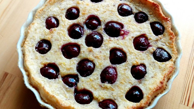 Hrníčkový třešňový koláč Clafoutis